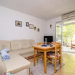 10233a Žuljana